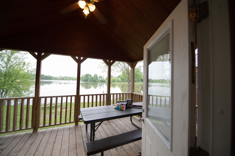 Deluxe South Shore Cindy Bear™ Cabin-6